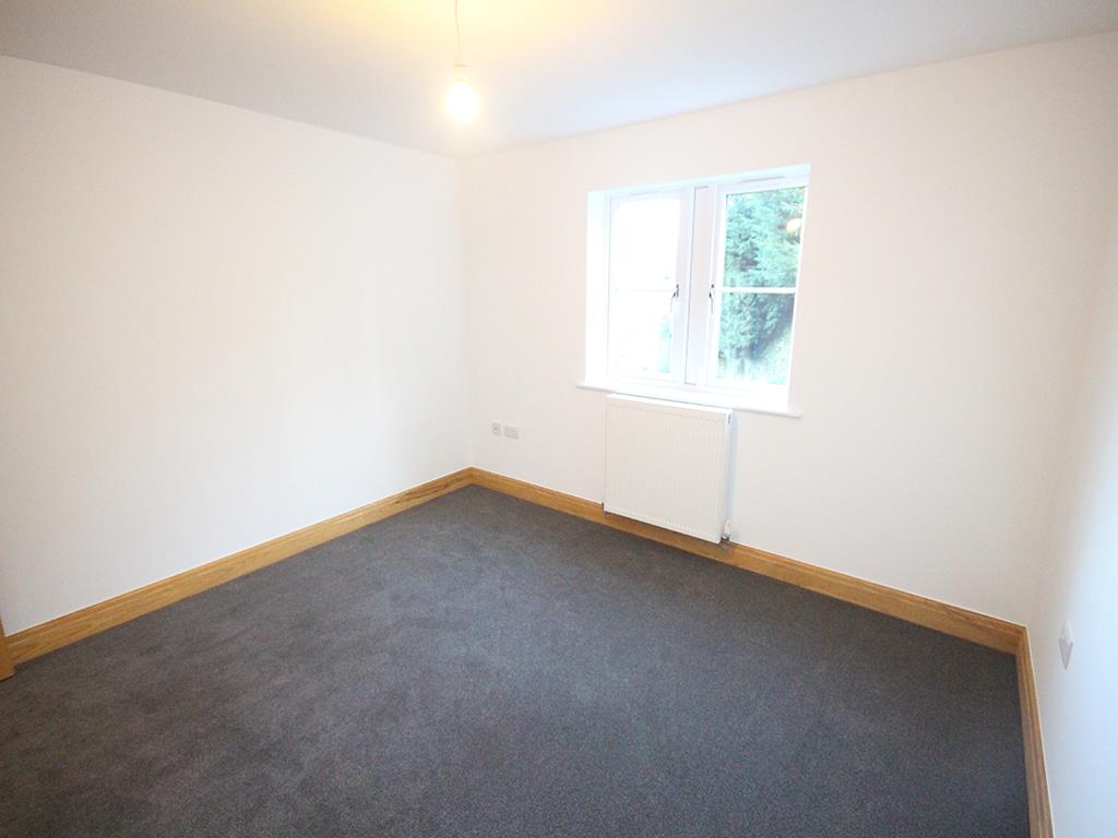 2 bedroom flat SSTC in Foulridge, Colne - IMG_0933.jpg